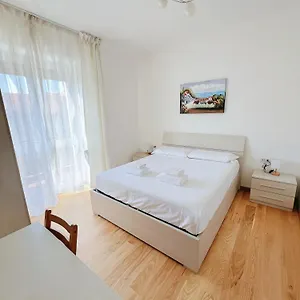 https://seveso-central-rooms.italymilanhotels.net